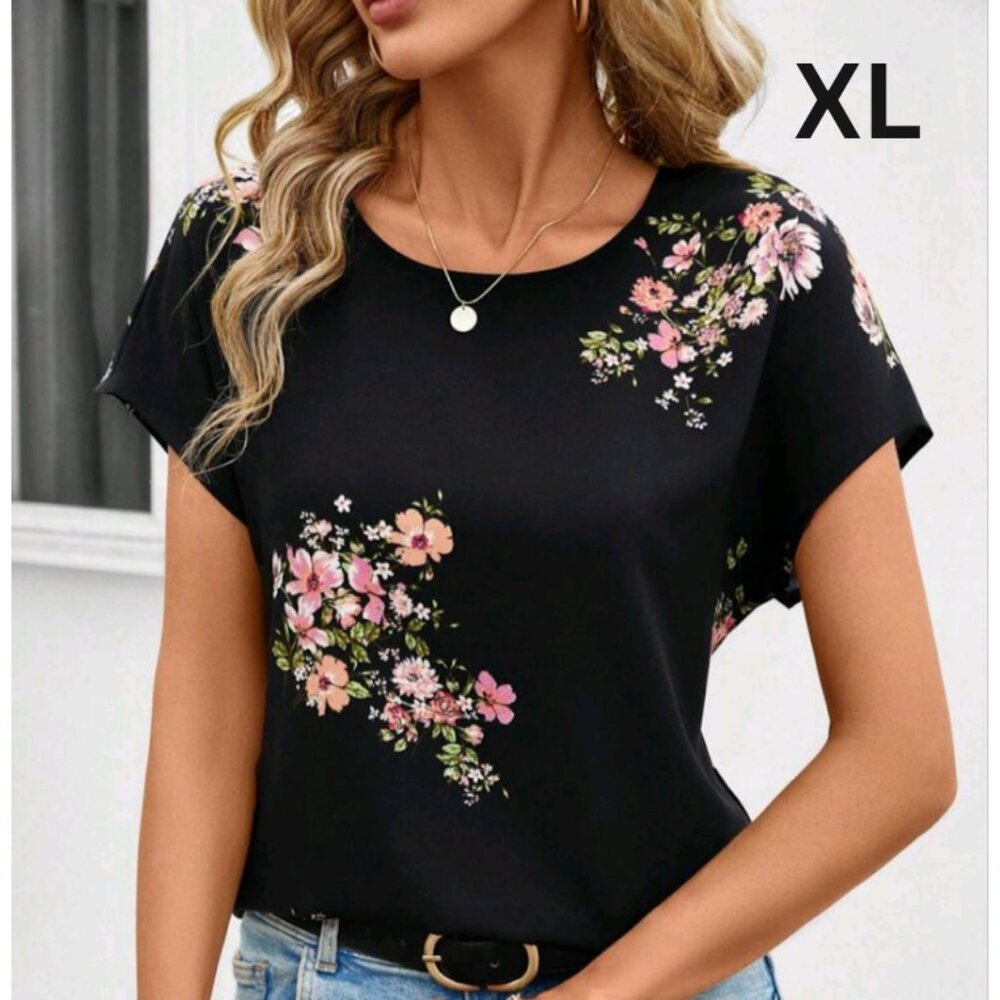 SHEIN Black Floral Short Sleeve Women's Top